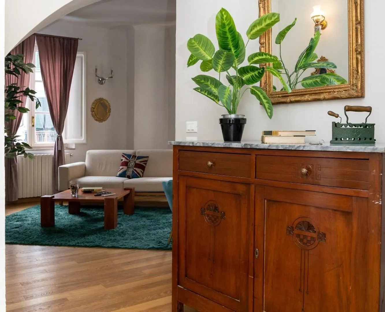 Charming 2-Beds Retreat In The Center Of Lucca Apartment Italy